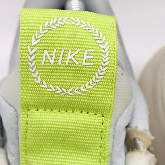 Nike React Escape Run White Barely Green Sneakers Women's 7 Lace Up DN2652-100 - Picture 11 of 15